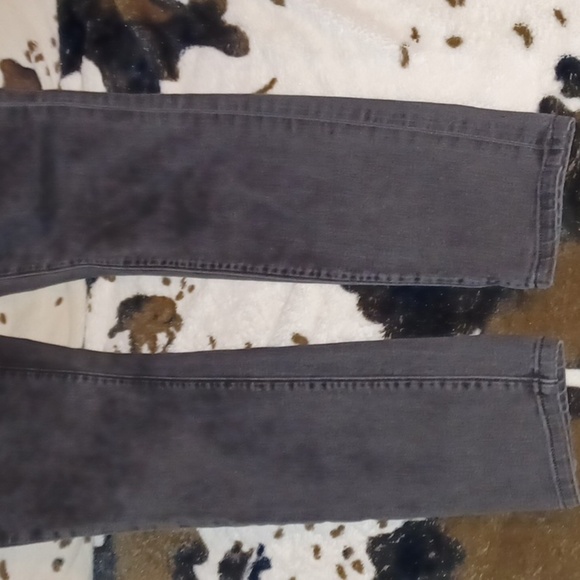 LOFT, CURVY SKINNY, SIZE 27/4.  CHARCOLE IN COLOR. - Picture 3 of 6